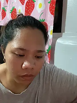 _UrSingleMamiBella_ 即時 XXX 聊天