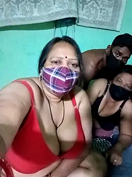 LoveOnStream Chat XXX in diretta