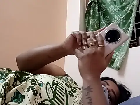 Sam_saryuuu Chat XXX in diretta