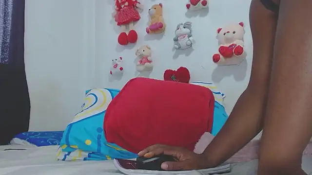 Czat XXX na żywo – ebony_cristal_1