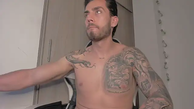 Axel__Blaze 现场XXX聊天