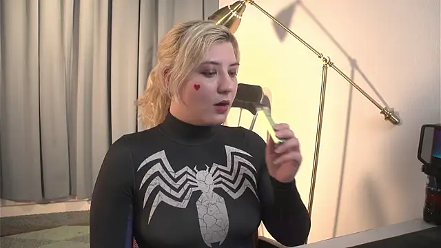 AdaGates Chat XXX in diretta