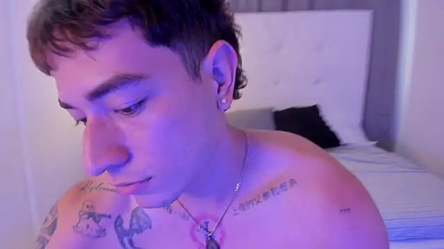 Thiago_2003_ Chat XXX in diretta