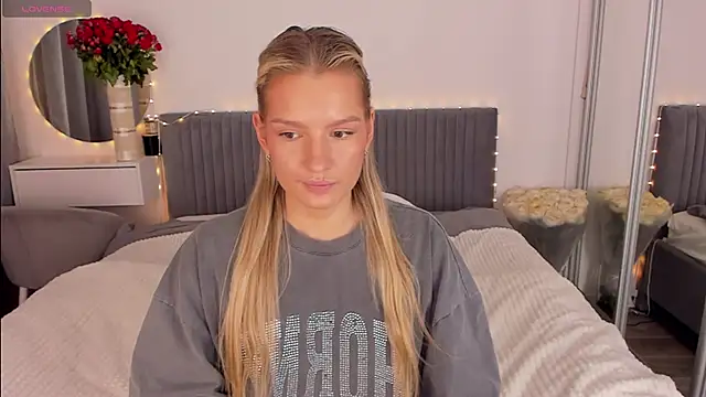 XXX chat uživo modela CassieRayss