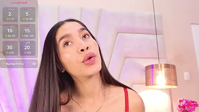 JuliaaVega Adlı Modelin Canlı XXX Sohbeti