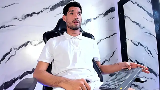 CarlosHotVibes' Webcam Show