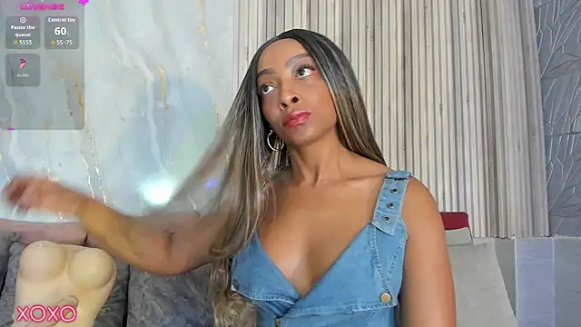 BriannaChelsea's Live XXX Chat