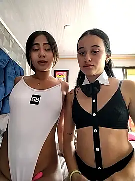 Show de l0lita_emi na webcam