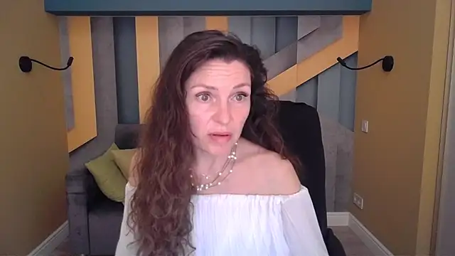 EllaLong's Live XXX Chat