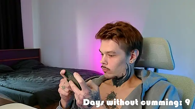 DENIS_HERE Adlı Modelin Canlı XXX Sohbeti