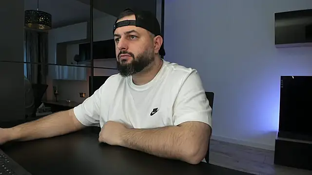 DravenPeak's Live XXX Chat