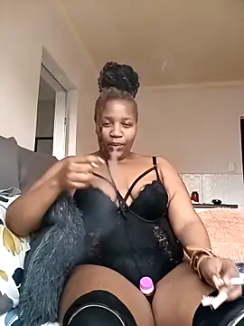 XXX chat uživo modela ThaBundaa