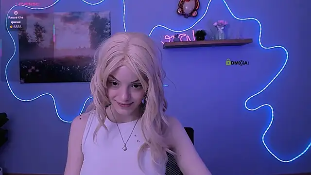 mia_starrr_ Adlı Modelin Canlı XXX Sohbeti