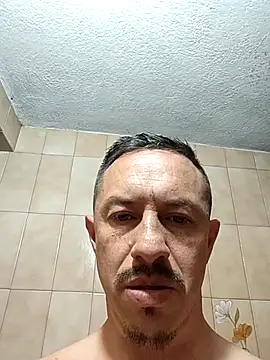 L_hotcreamのライブXXXチャット