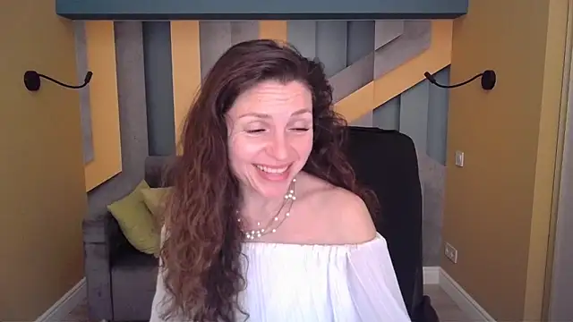 EllaLongのライブXXXチャット