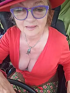 Czat XXX na żywo – Hot-Muci