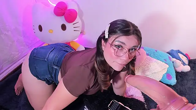 CassieBigass_ live XXX chat