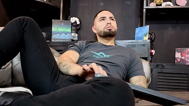 matteosantos' Live XXX Chat