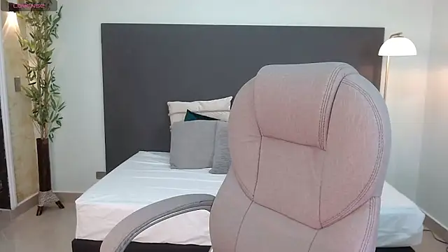 april_bunnyy's Live XXX Chat