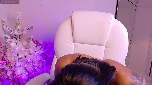 AlyssaRay's Live XXX Chat