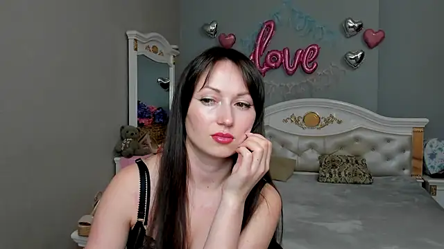 Chat +18 de RosiAlina ao vivo