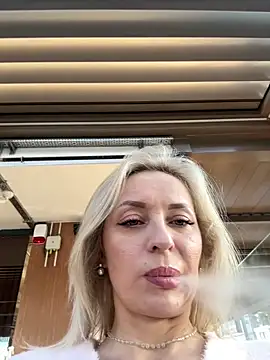 Show modela VikaBunny1 na web-kameri