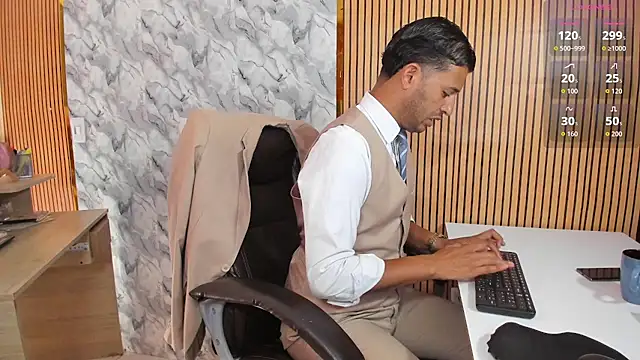 Hideintheoffice's Live XXX Chat