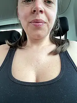 ladywithbigass' Live XXX Chat