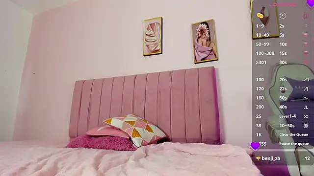 Zoow_bluussh élő XXX-chatje