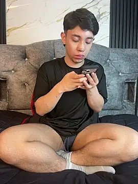 Noah_ledom's Live XXX Chat