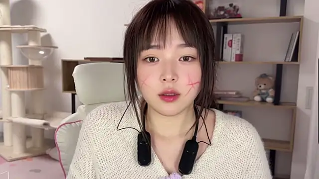 Chenjing0: онлайн-секс-чат