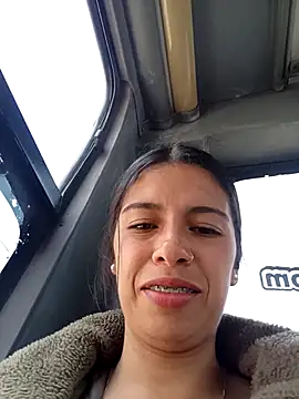 Nathaly_12: απευθείας συνομιλία ΧΧΧ