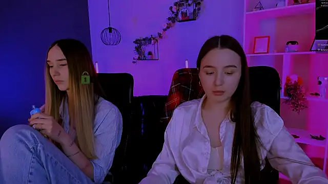 mila_firee's Live XXX Chat