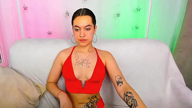 AishaTempt: онлайн-секс-чат