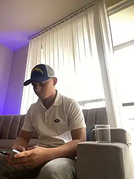 Pokazy przed kamerką – tony_pinkcock