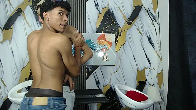 AVENGER_GUYS1 Chat XXX live