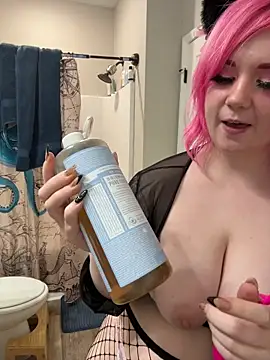 Angel-Lewd-CakeのライブXXXチャット