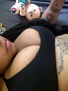 Peituda_safada Webcam-Show