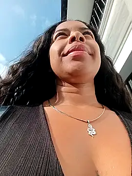 Amayavaldes Chat XXX in diretta