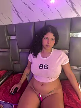 PittAndLunaa's Live XXX Chat