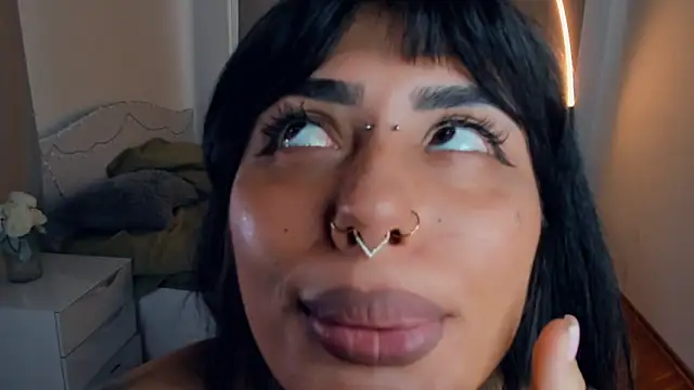 CharimgSabrina's Live XXX Chat