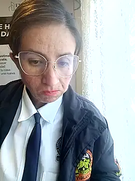 Chatroom XXX en direct de Valentina--1