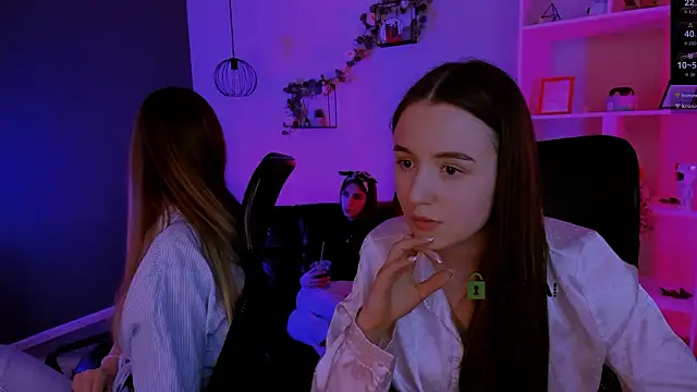 mila_firee's Live XXX Chat