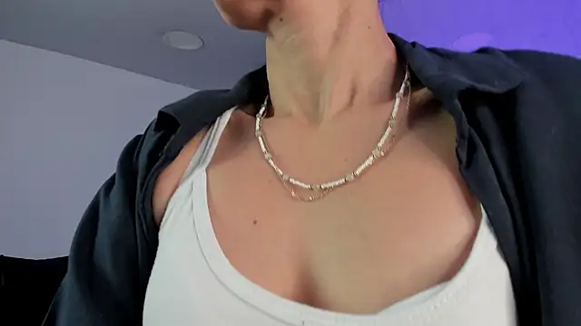 Chat +18 de ShaylaMars ao vivo