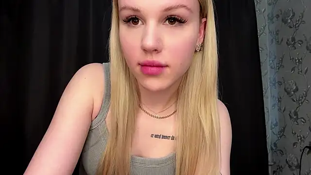 FrediaAlbritton 即時 XXX 聊天