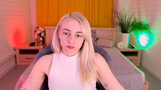 CarolMoor 现场XXX聊天