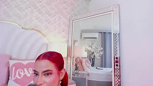 KatyaJackson Adlı Modelin Canlı XXX Sohbeti