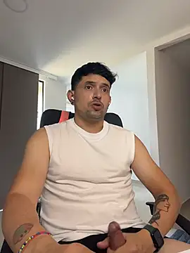 TroyeSavage: απευθείας συνομιλία ΧΧΧ