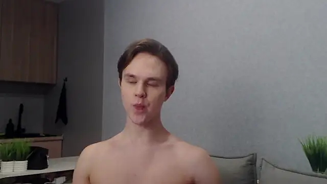 MartinMendez Adlı Modelin Canlı XXX Sohbeti