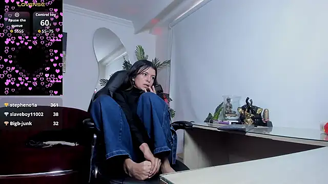 Meghan320 লাইভ XXX চ্যাট